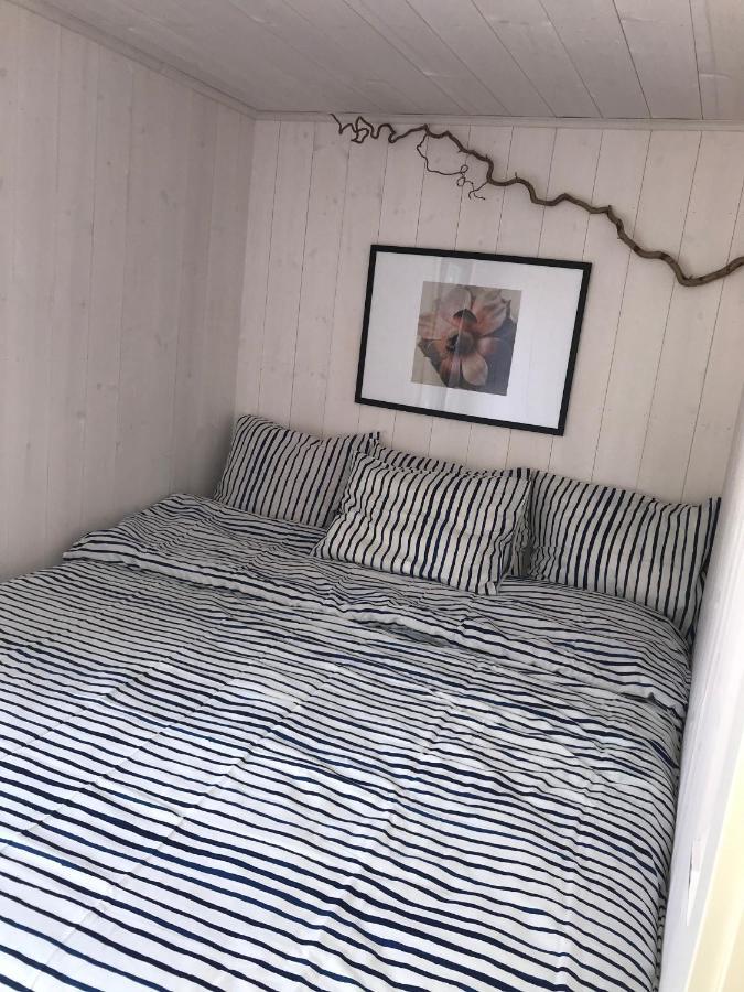 Hytte Med Sjoutsikt Og 20 Min Fra Dyreparken Grimstad  Exterior foto